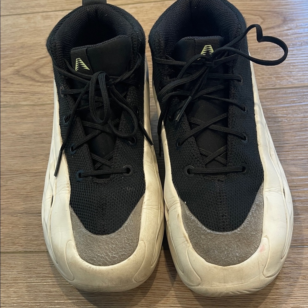 Black and White Athletic Sneakers - Picture 2 of 6